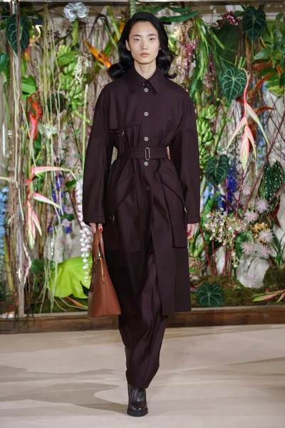 Look 13